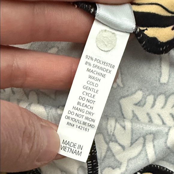 LuLaRoe Black and Cream Cruella De Vil Pattern Leggings - Picture 3 of 7